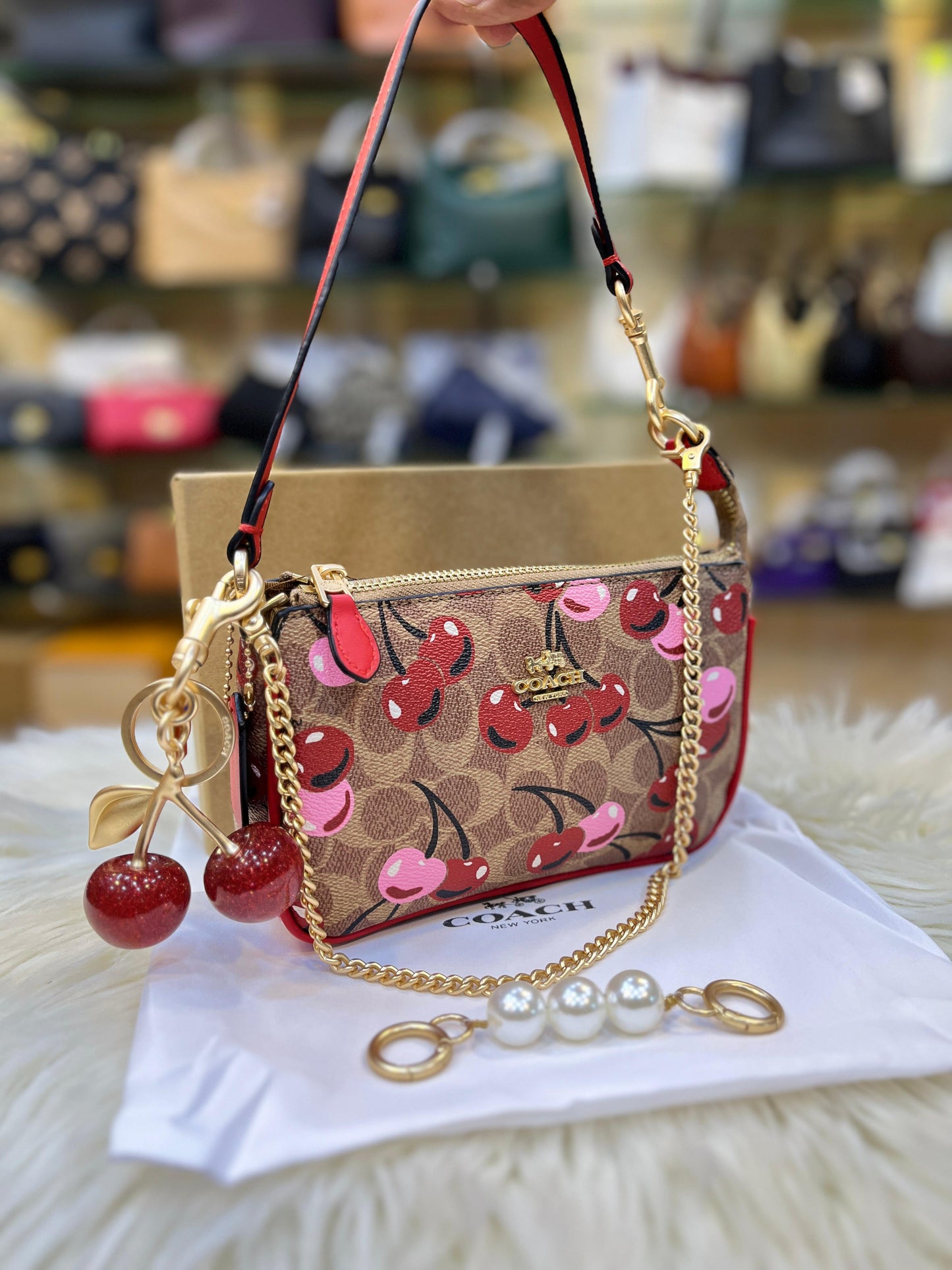Floral Mini Shoulder Bag with Gold Chain Accent