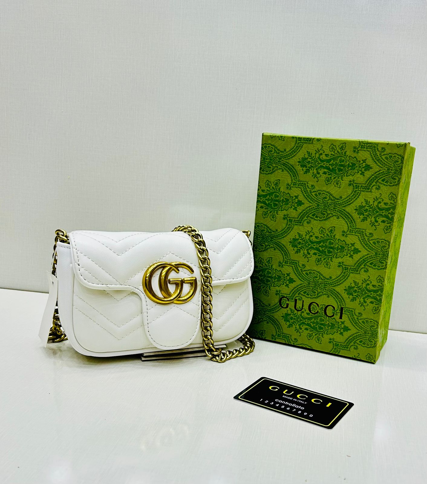 Premium Quilted Crossbody Bag – Luxury Gold Chain Design