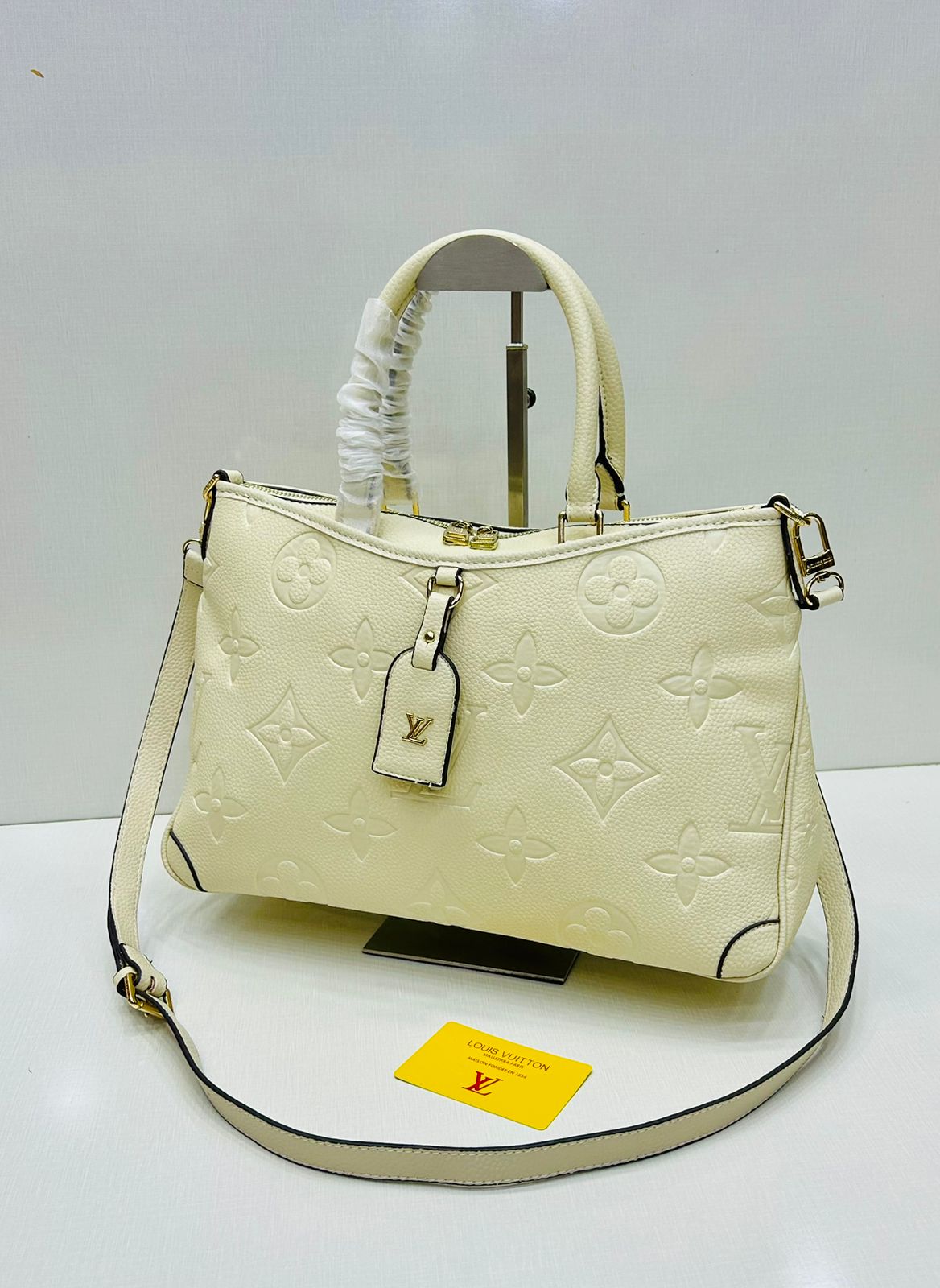 Luxury Embossed Leather Handbag Collection – Premium Tote & Shoulder Styles