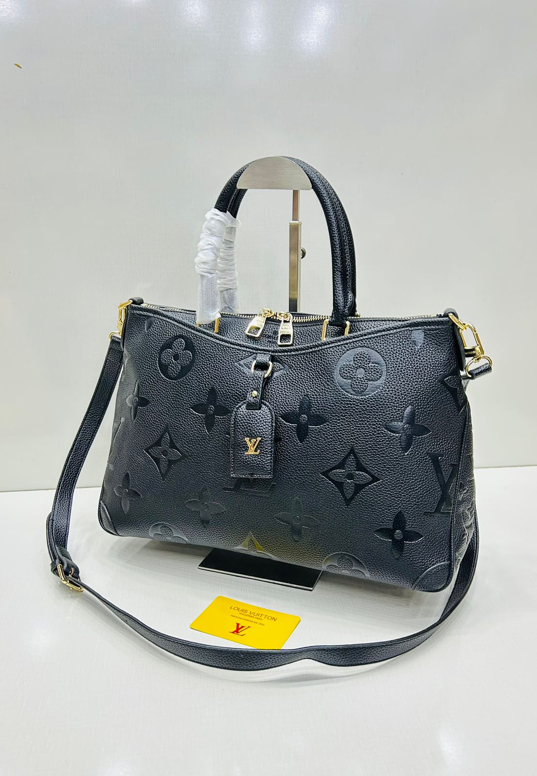 Luxury Embossed Leather Handbag Collection – Premium Tote & Shoulder Styles