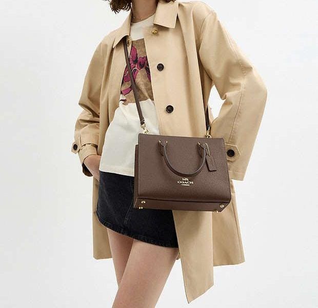 A Compact & Elegant Handbag