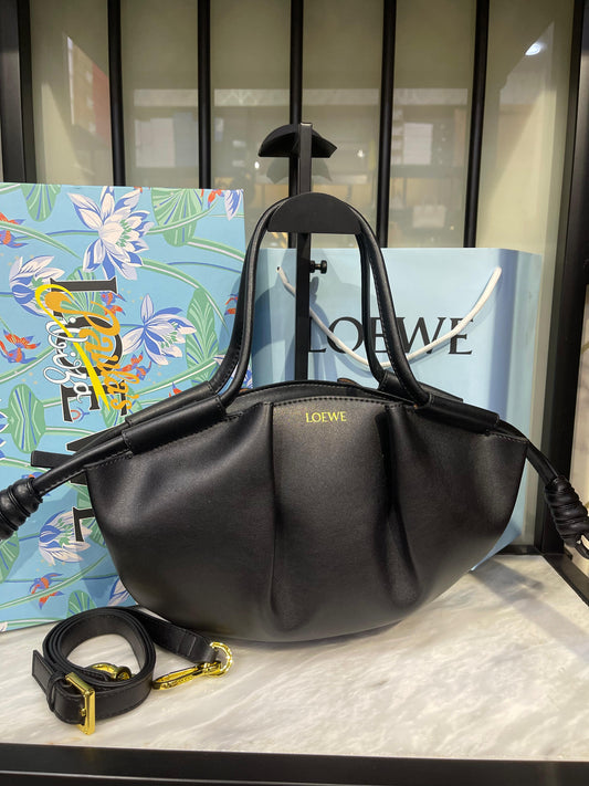 Croissant Elegant Leather Tote with Detachable Shoulder Strap