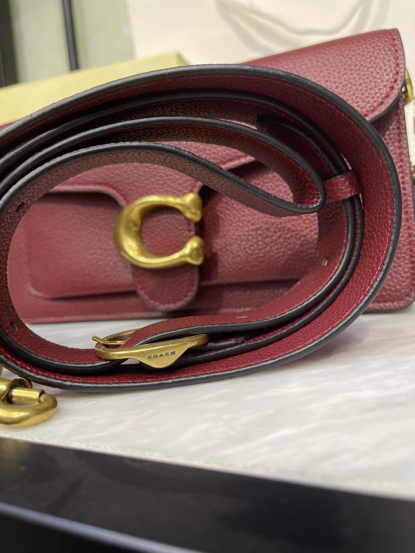 Elegant Pebbled Leather Convertible Crossbody Bag in Deep Wine with Magnetic "C" Hardware